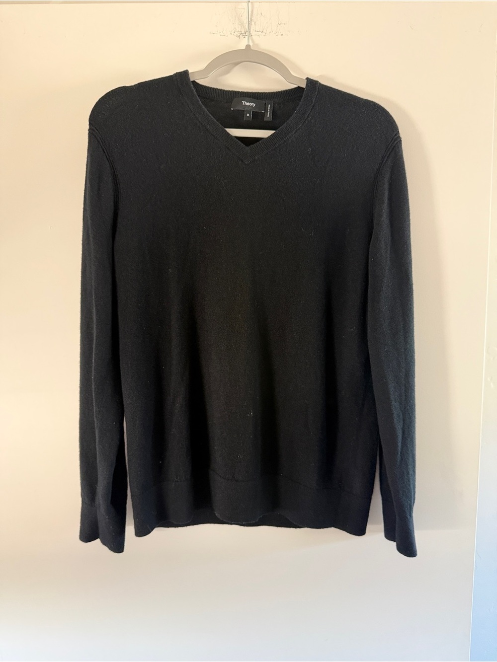 Theory Men's Black V-Neck Knit Sweater